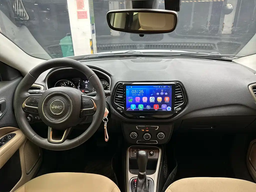 Jeep Compass — миниатюра 12