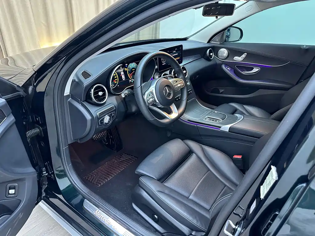 Mercedes-Benz C-Class — миниатюра 7