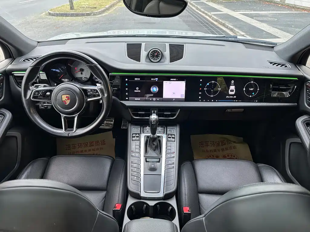 Porsche Macan — миниатюра 10