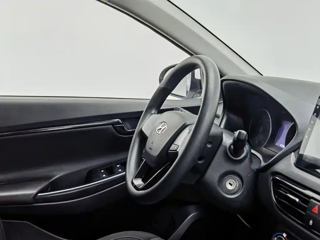 Hyundai Elantra — миниатюра 22