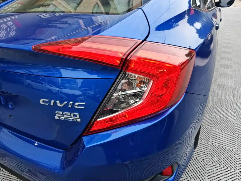 Honda Civic 2019 220TURBO CVT V
