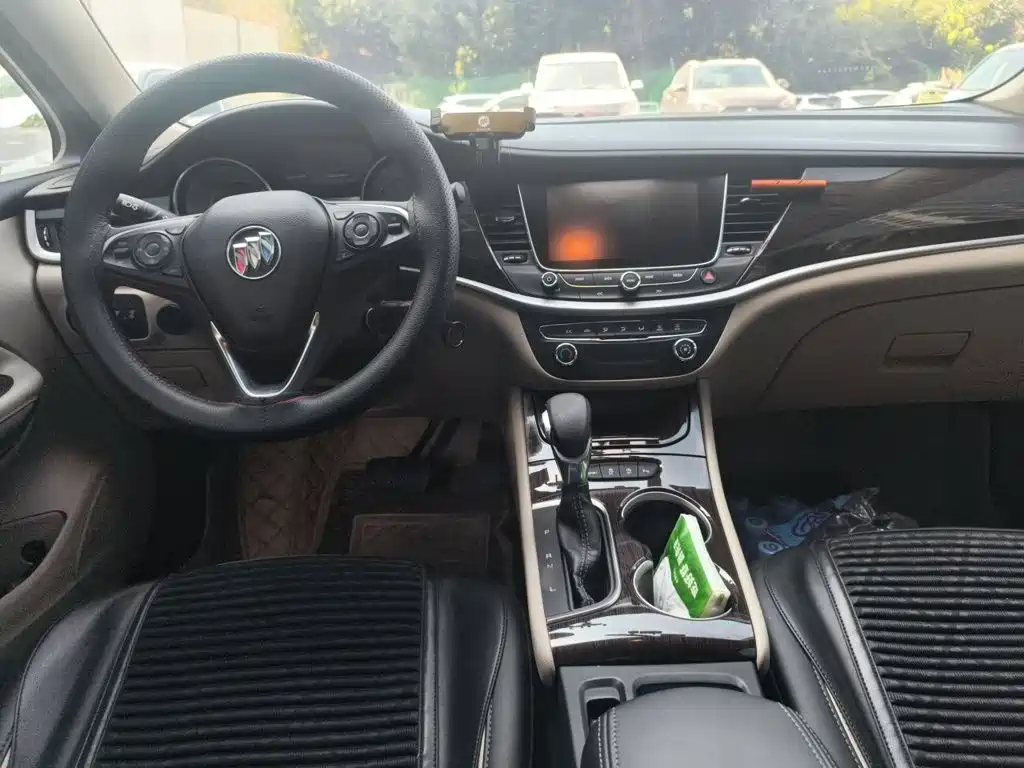 Buick Verano — миниатюра 10