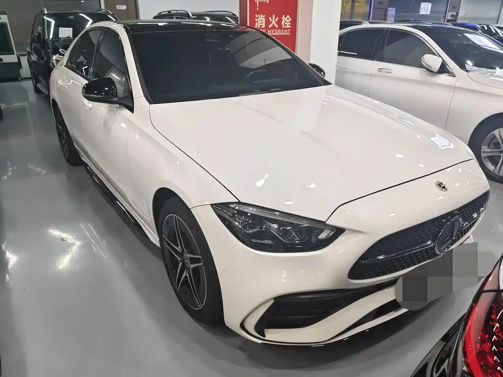 Mercedes-Benz C-Class — миниатюра 3