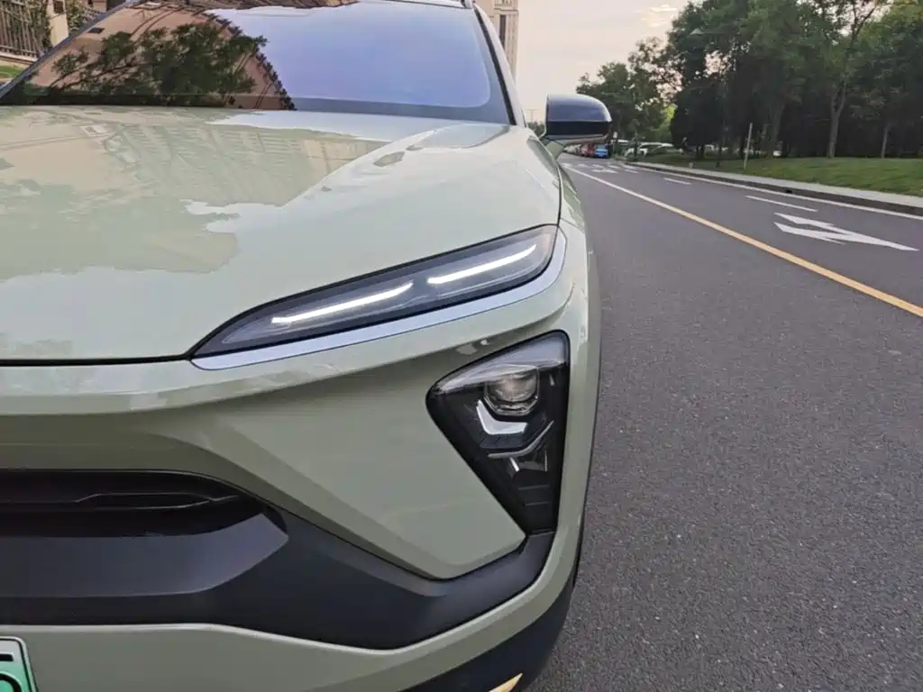 NIO ES6 — миниатюра 24