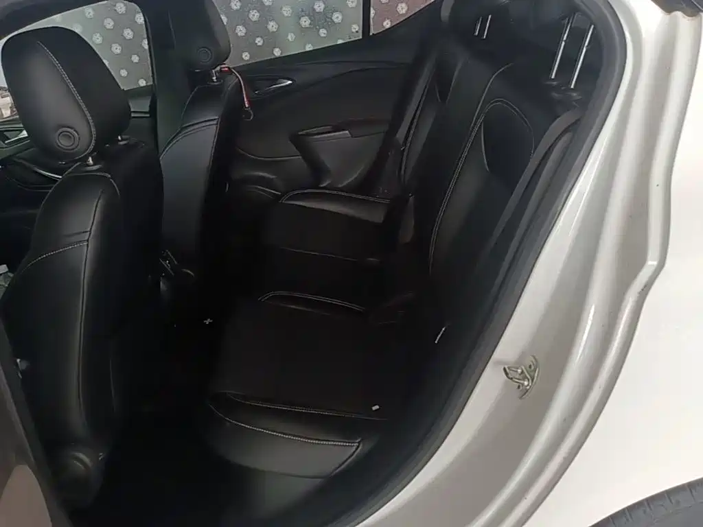 Buick Verano — миниатюра 17
