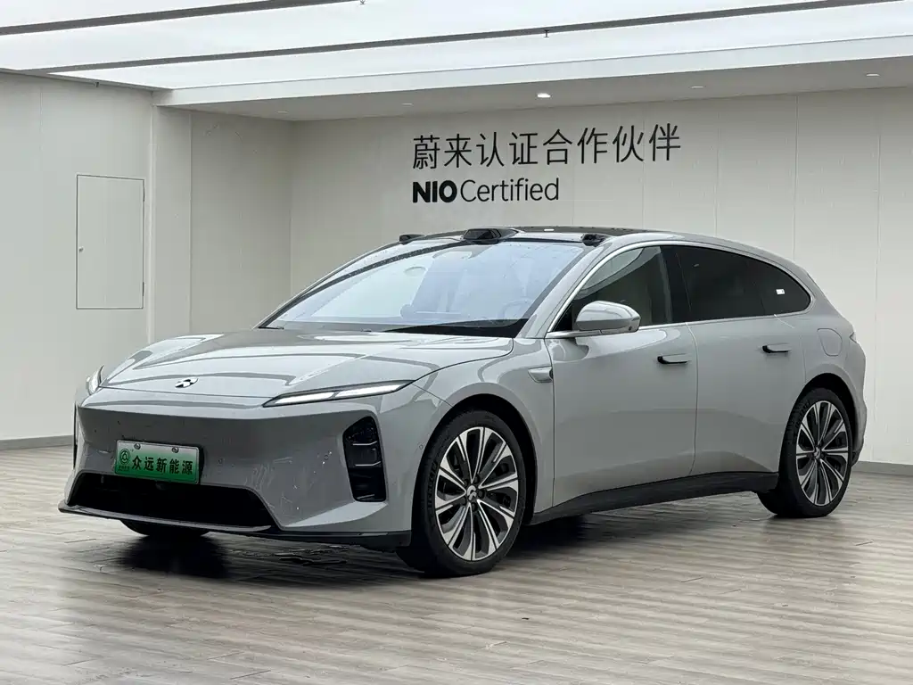 NIO ET5