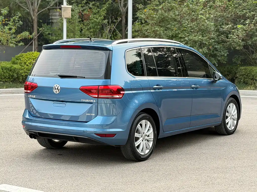 Volkswagen Touran — миниатюра 17