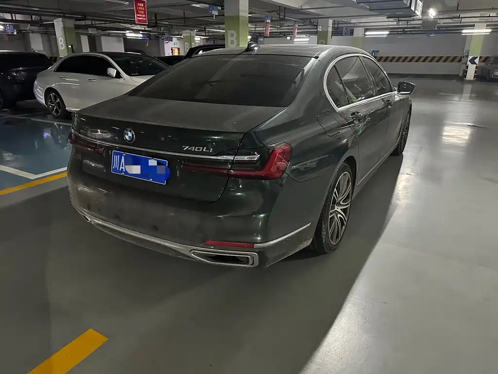 BMW 7 Series — миниатюра 2