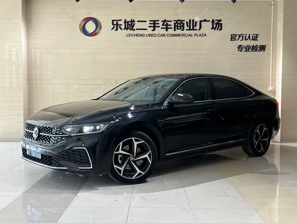 Volkswagen Passat 2024