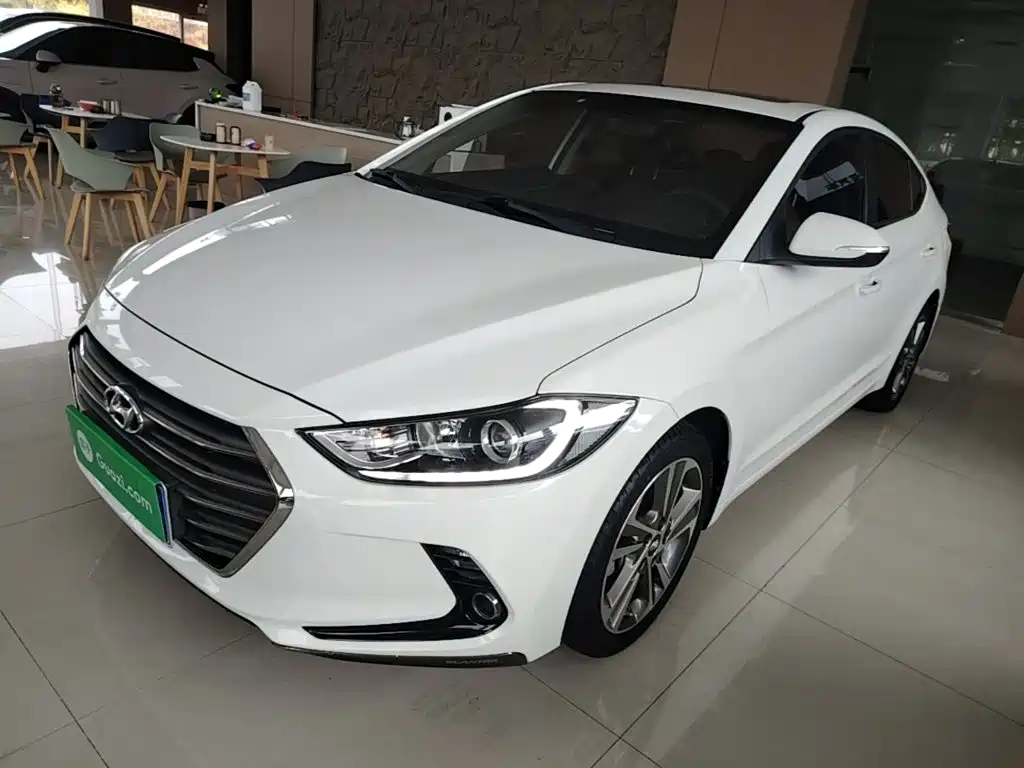 Hyundai Elantra — миниатюра 2