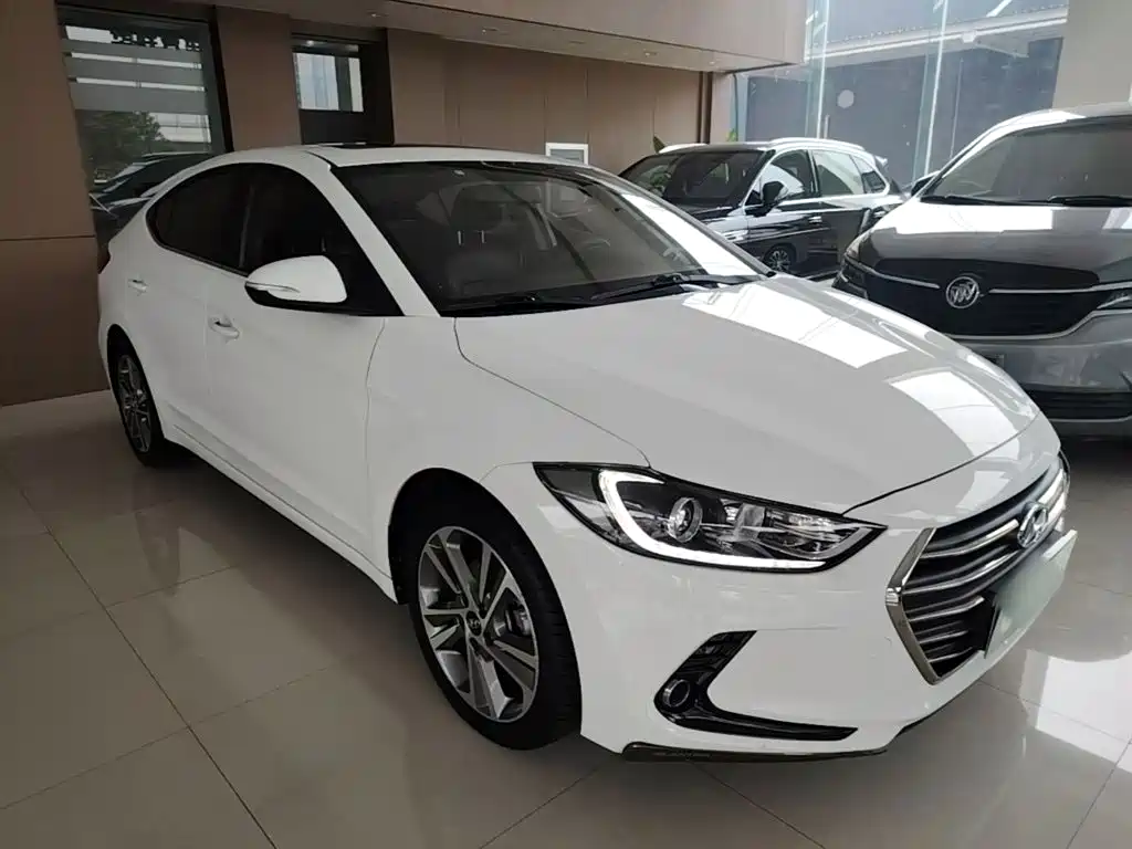 Hyundai Elantra — миниатюра 4