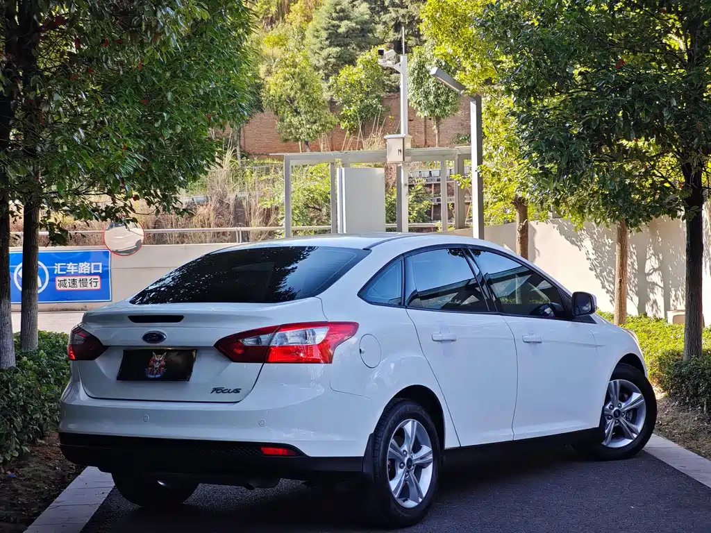 Ford Focus — миниатюра 4