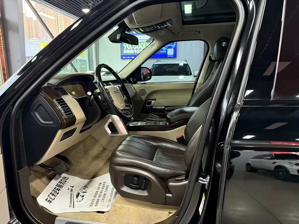 Land Rover Range Rover 2016 3.0 SC V6 Vogue Long Wheelbase