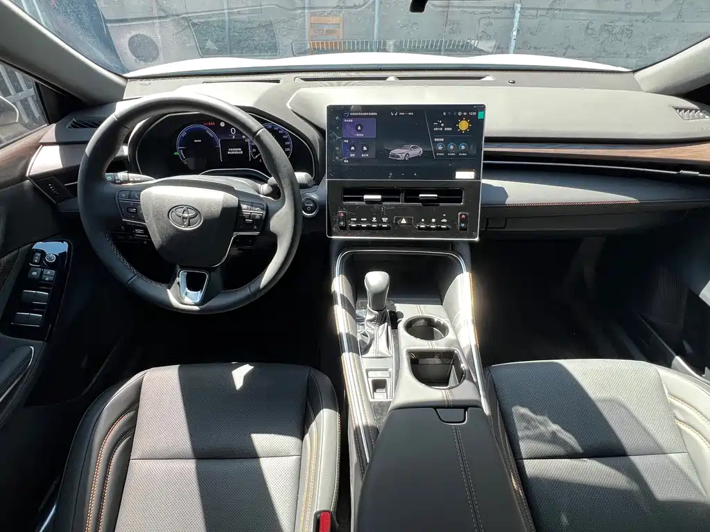 Toyota Avalon 2024 2.0L Luxury
