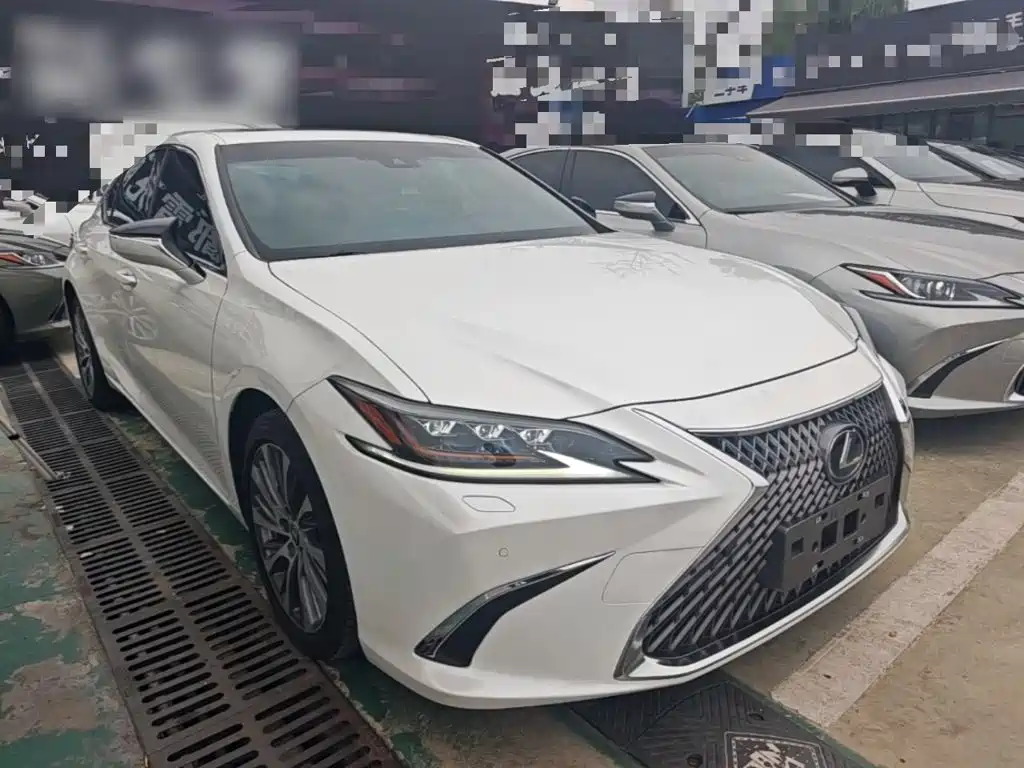 Lexus ES — миниатюра 4