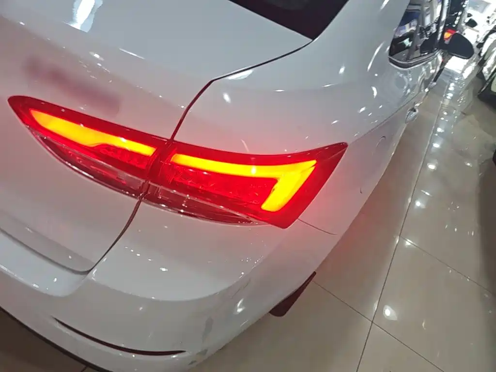 Buick Excelle — миниатюра 8
