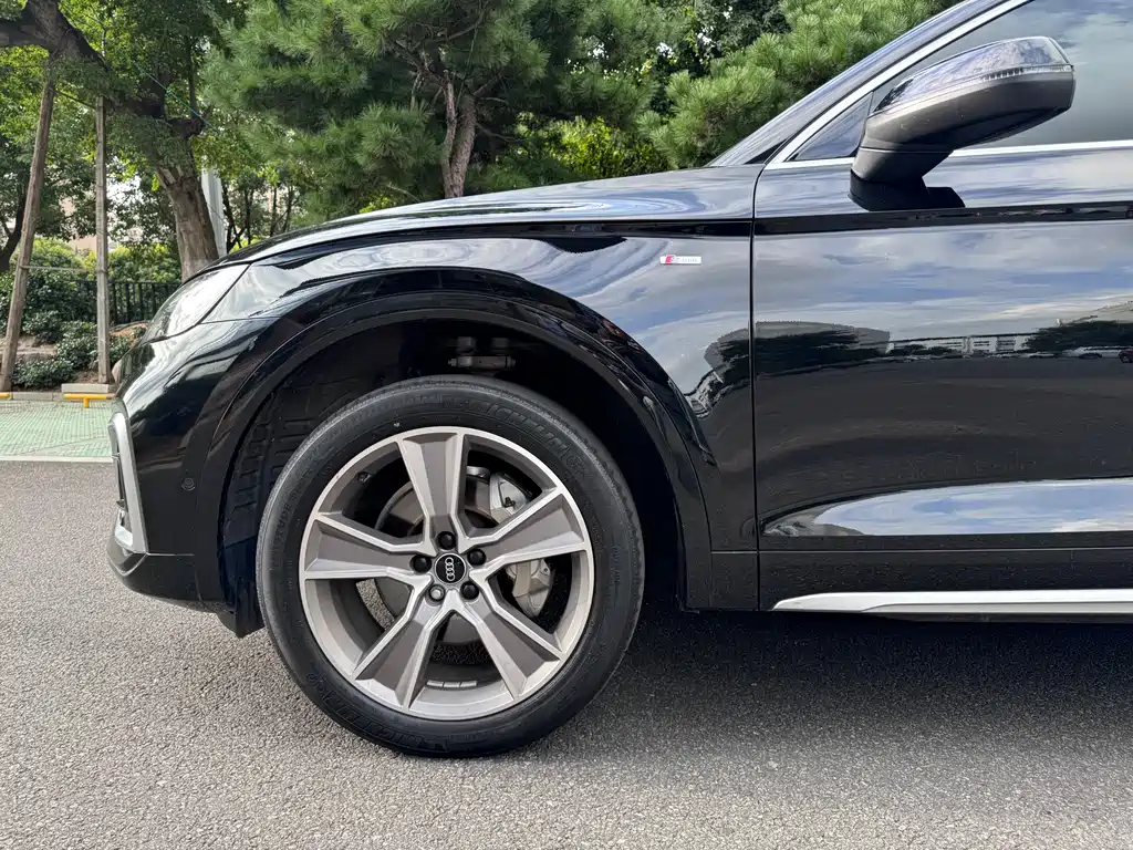 Audi Q5L — миниатюра 15