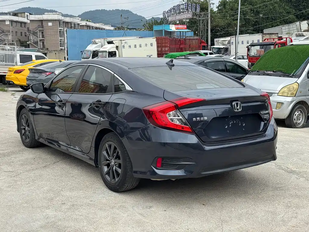 Honda Civic — миниатюра 12