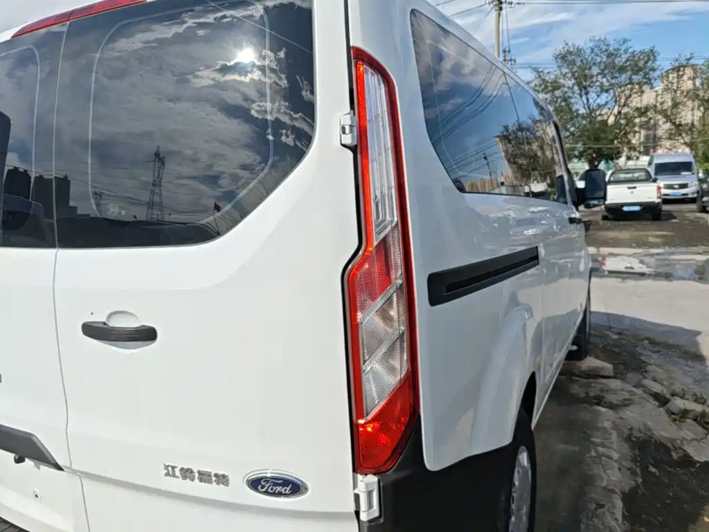 Hyundai Santa Fe Classic — миниатюра 8