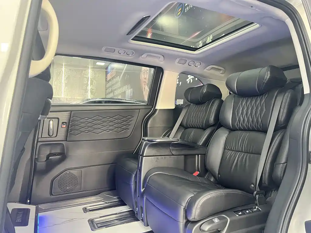 Honda Elysion — миниатюра 8