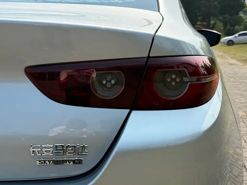 Mazda 3 Axela — миниатюра 14