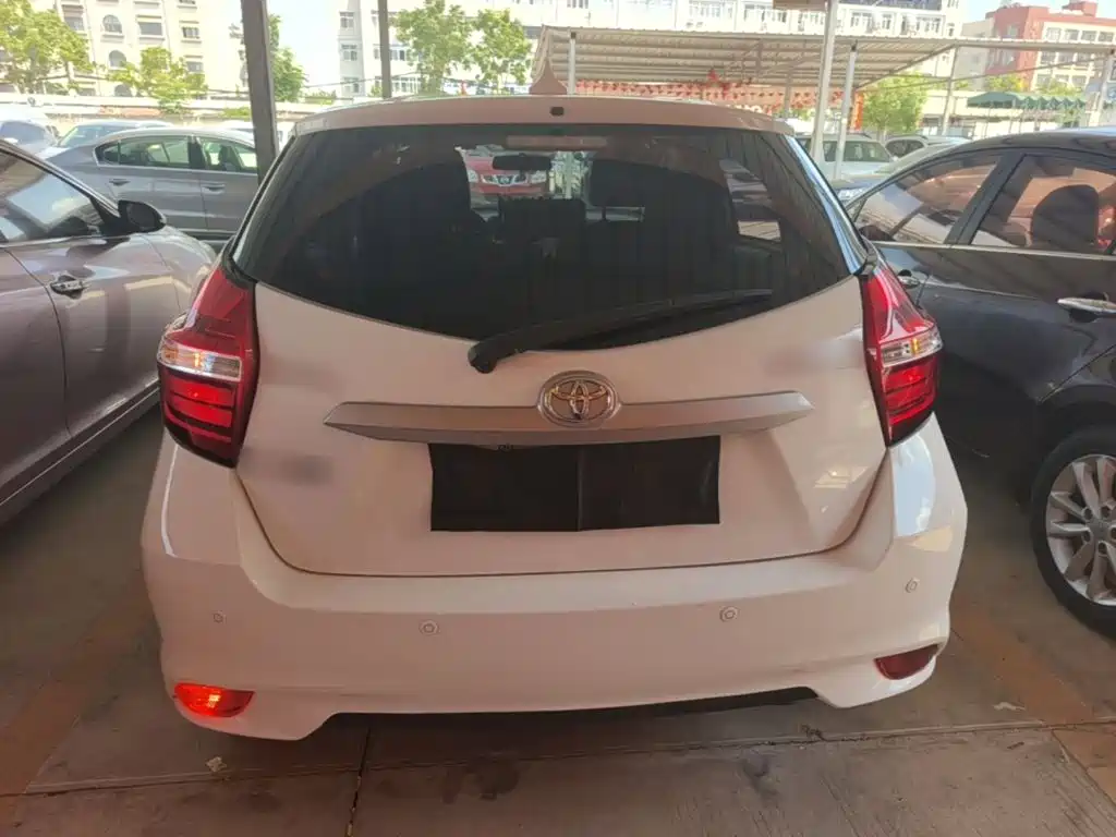 Toyota Yaris L — миниатюра 6