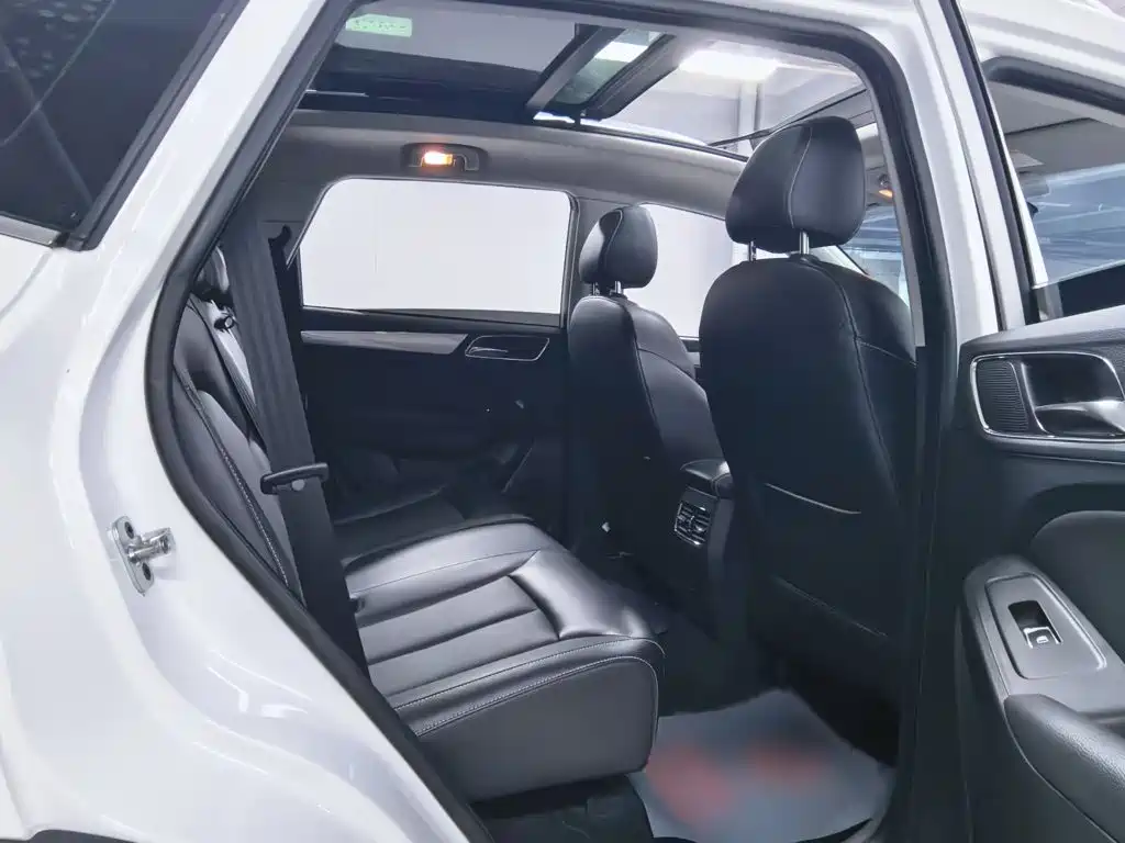 Roewe RX5 — миниатюра 6