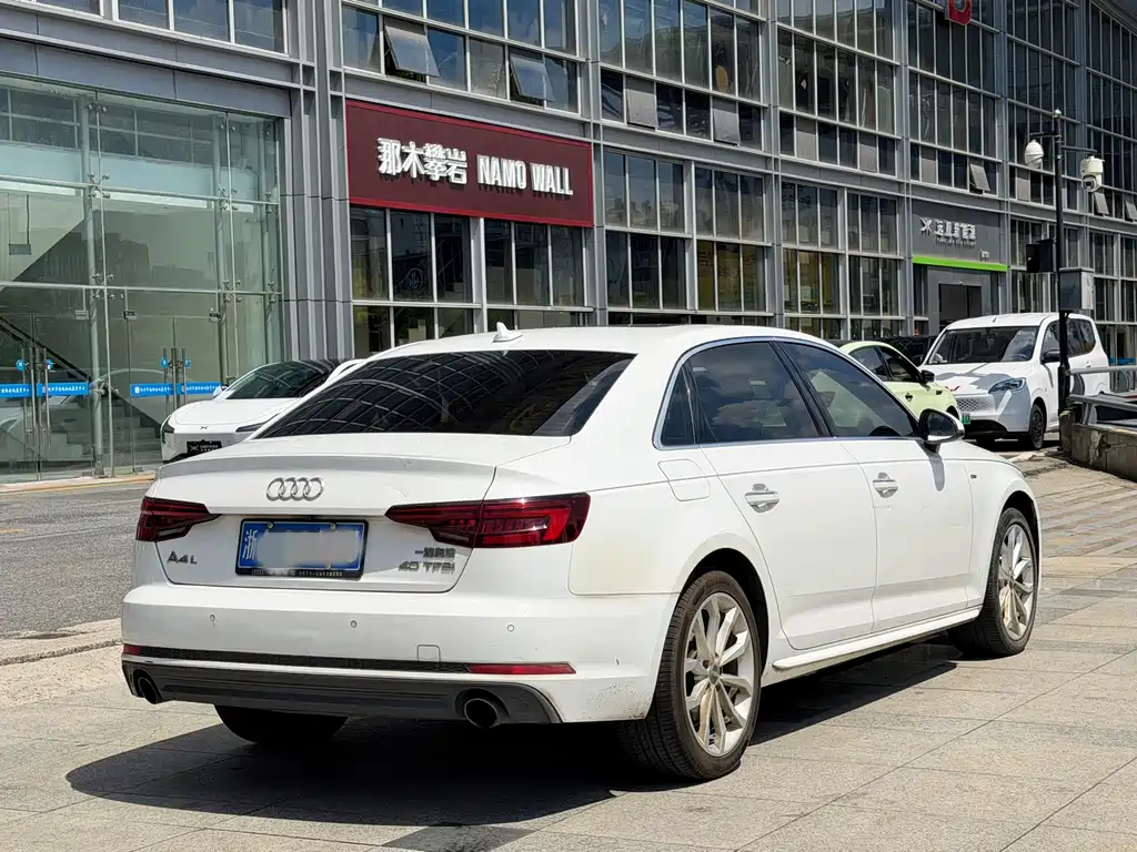 Audi A4L — миниатюра 4