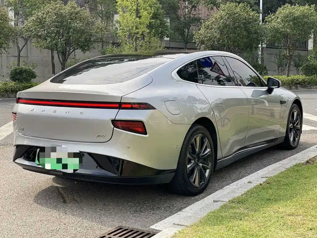 XPeng P7 — миниатюра 7