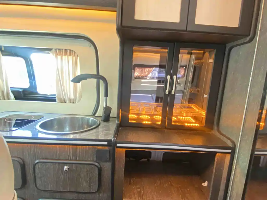 Ford Transit — миниатюра 8