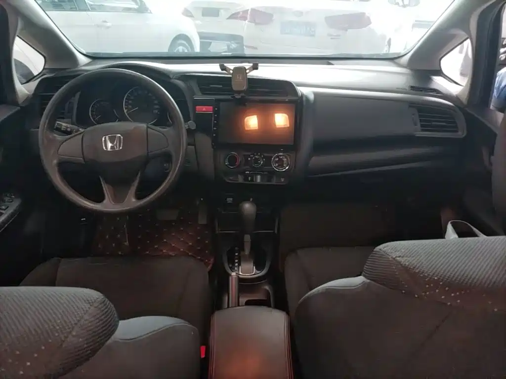 Honda Fit — миниатюра 10