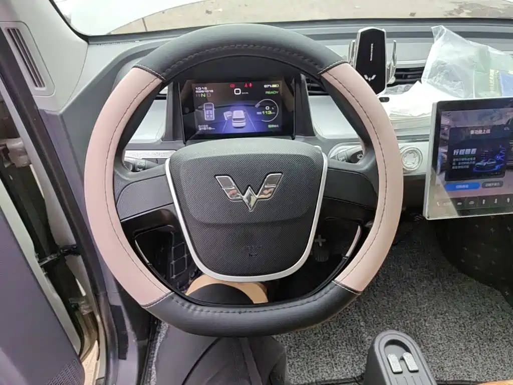 Wuling MINIEV — миниатюра 11