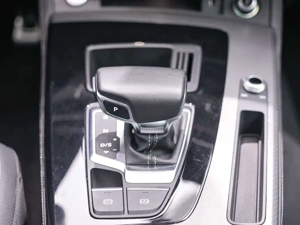 Audi Q5L — миниатюра 10