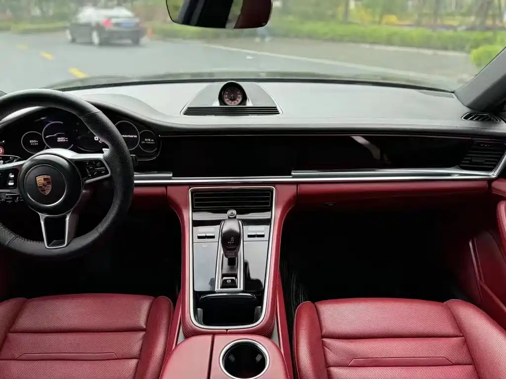Porsche Panamera — миниатюра 5