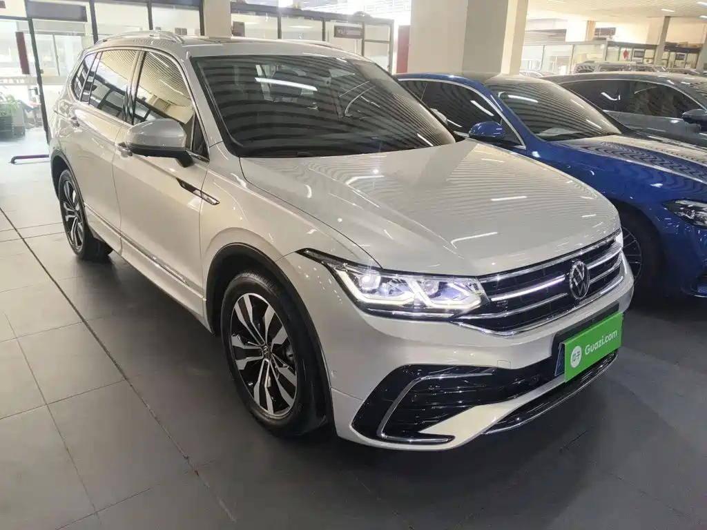 Volkswagen Tiguan L — миниатюра 22