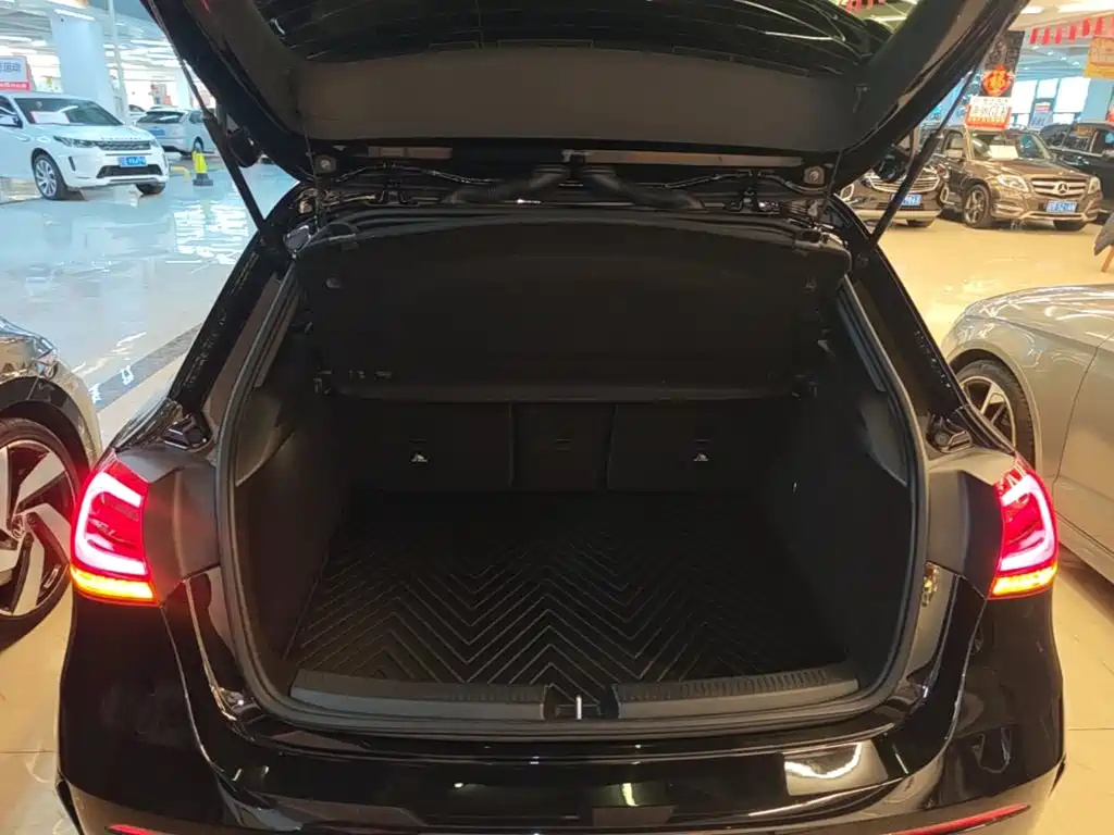 Mercedes-Benz A-Class AMG (Import) — миниатюра 19
