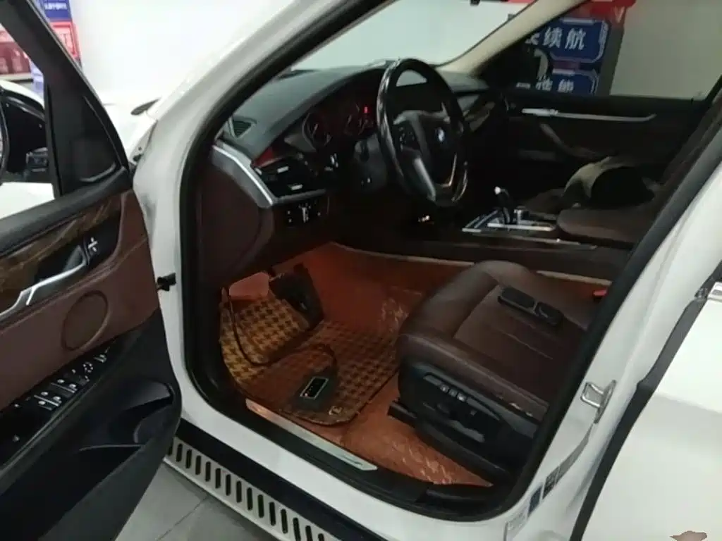 BMW X5 (Import) — миниатюра 16