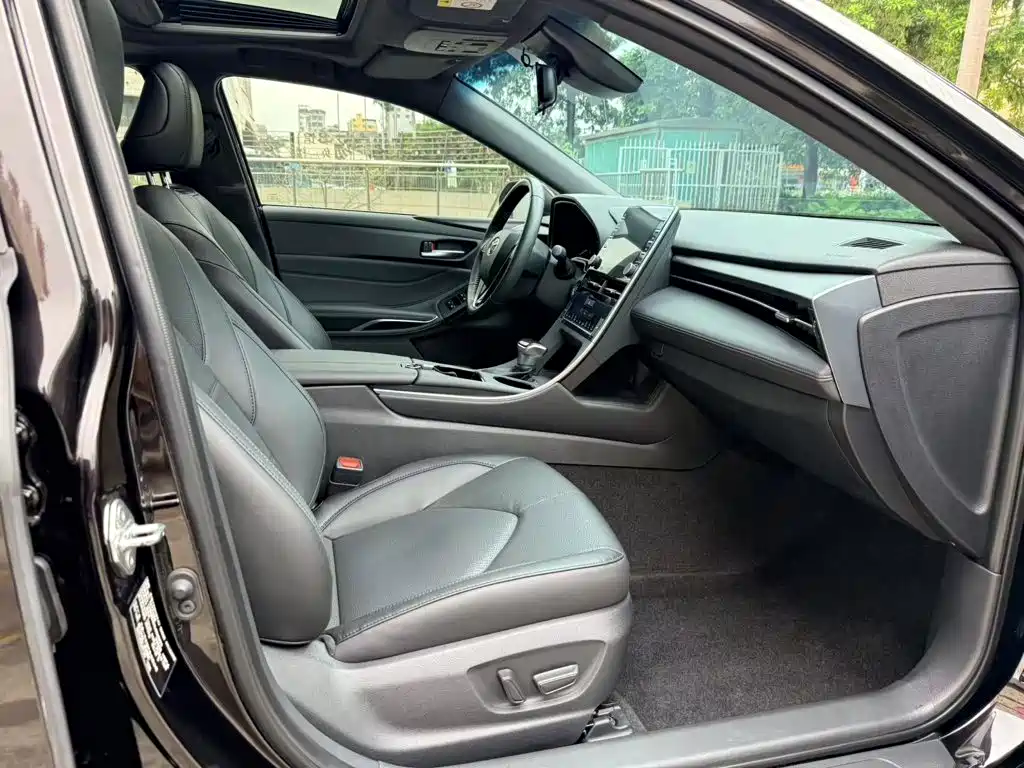 Toyota Avalon — миниатюра 6