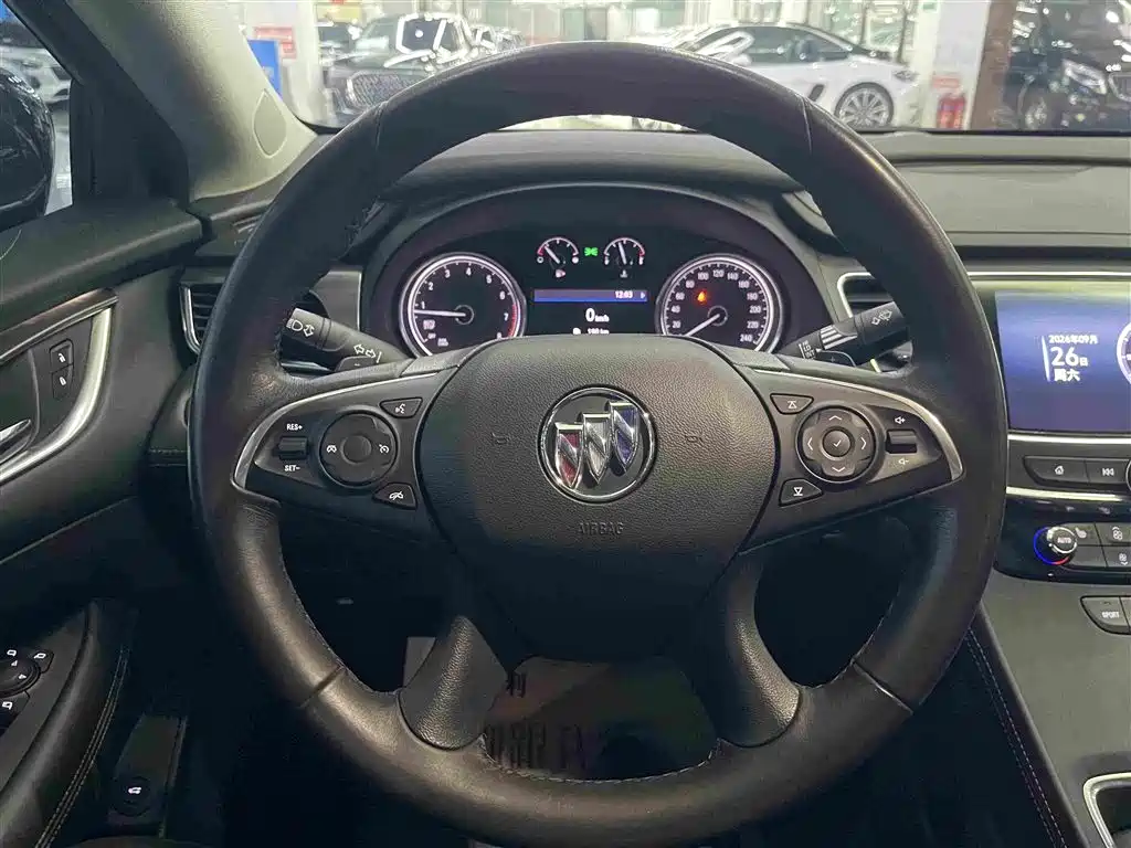 Buick LaCrosse — миниатюра 7