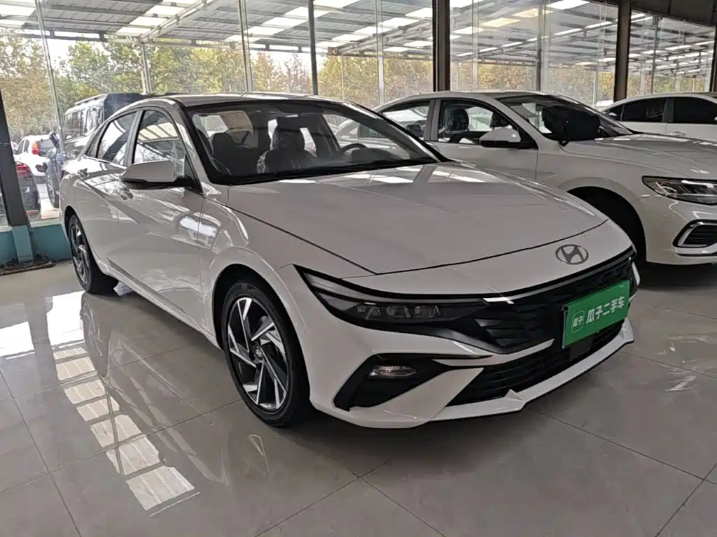 Hyundai Elantra — миниатюра 4