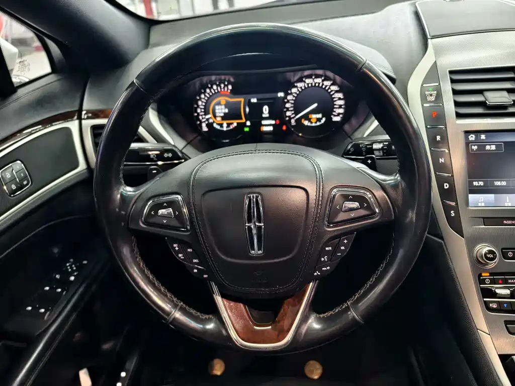 Lincoln MKZ — миниатюра 10