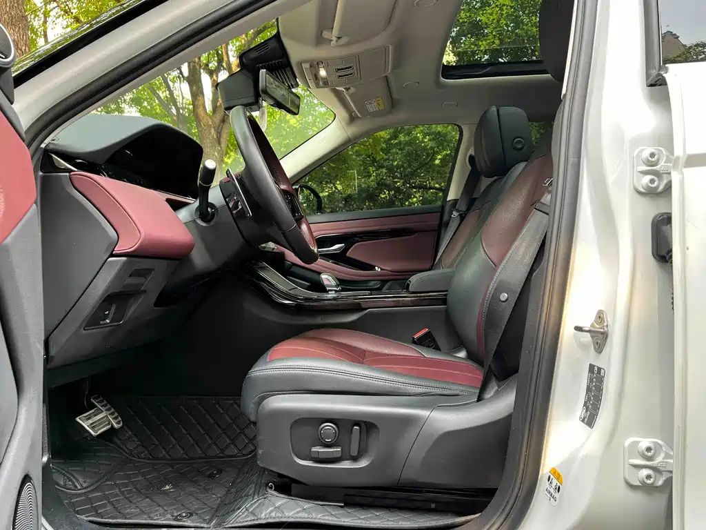 Land Rover Range Rover Evoque 2024 L SE