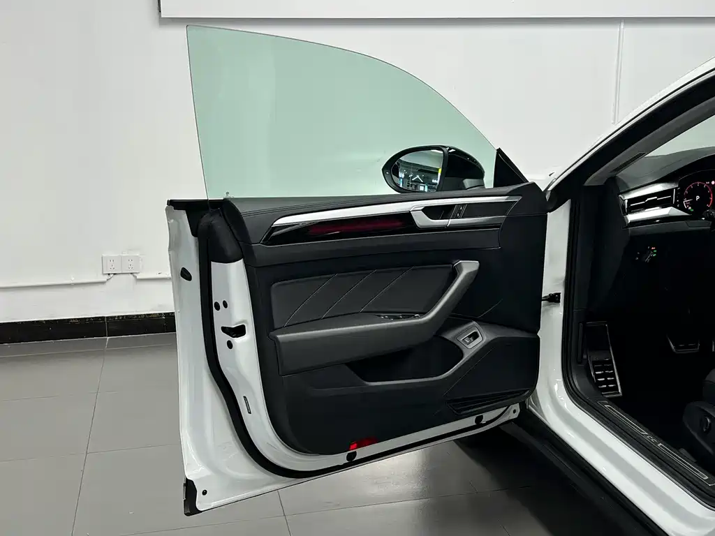 Volkswagen CC — миниатюра 24