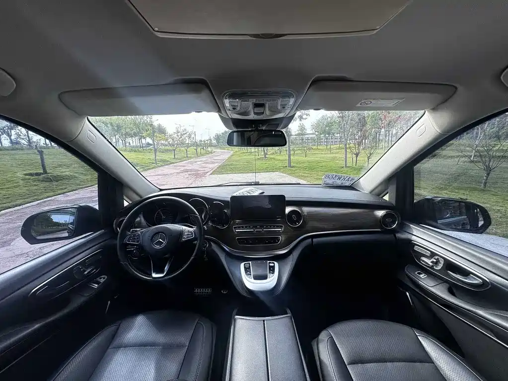 Mercedes-Benz V-Class — миниатюра 4