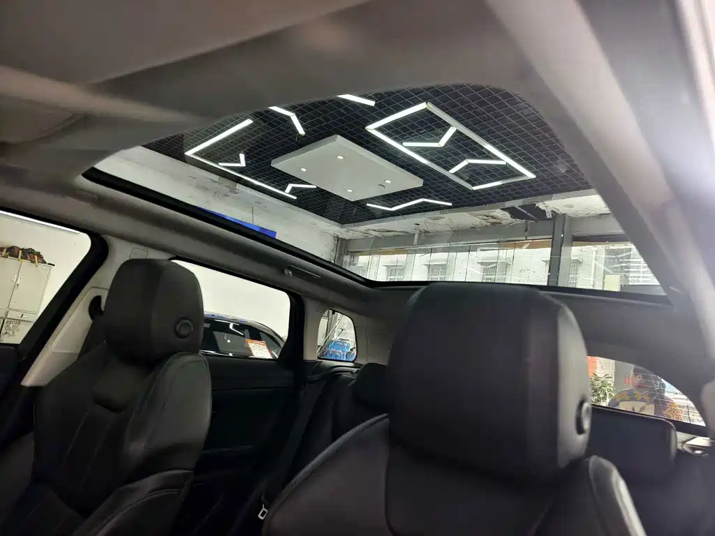 Land Rover Evoque — миниатюра 9