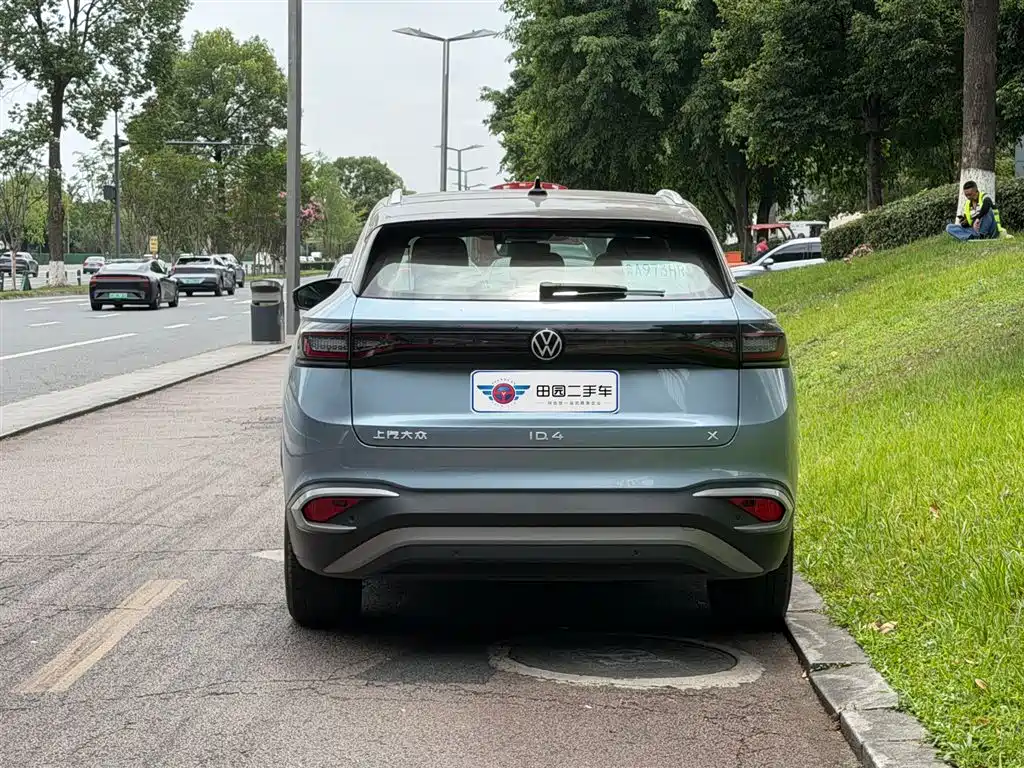Volkswagen ID.4 X 2025 Smart