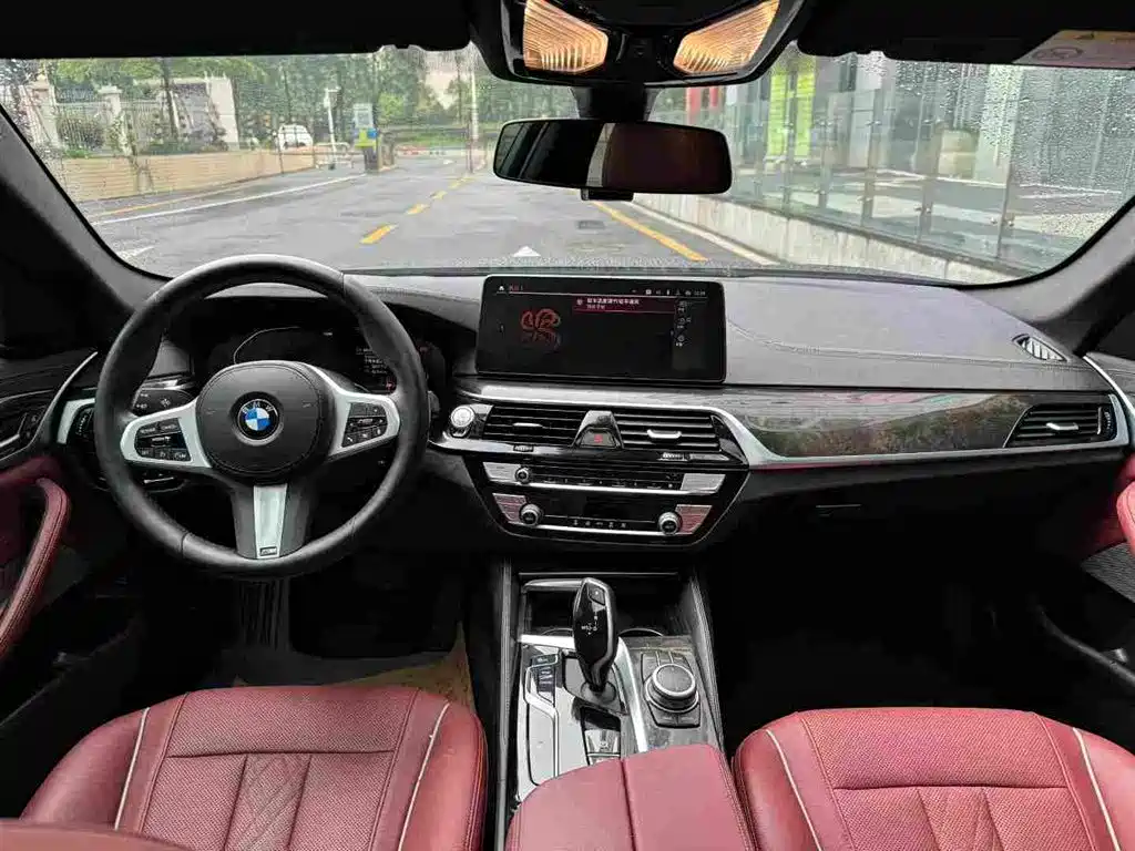 BMW 5 Series — миниатюра 7