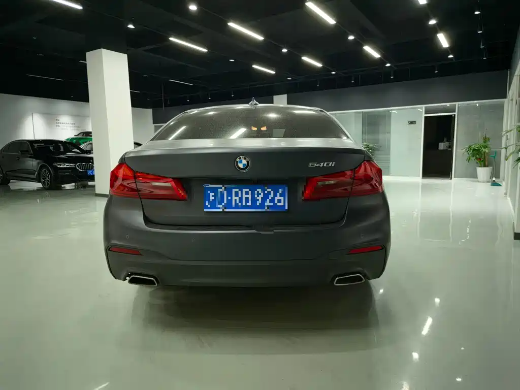 BMW 5 Series (Import) — миниатюра 13