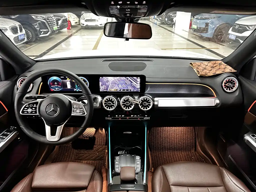 Mercedes-Benz GLB — миниатюра 12
