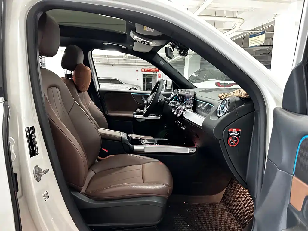 Mercedes-Benz GLB — миниатюра 10